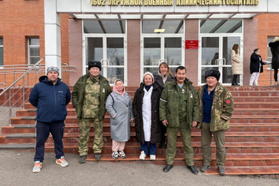 Уроженец Якутии оказывает безвозмездную помощь раненым бойцам и волонтерам в Ростове-на-Дону /    