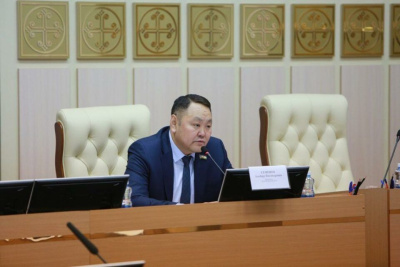 Альберт Семенов: «Представительные органы должны создать условия для эффективной работы якутян» /    
