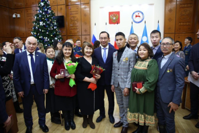 Пример труда, жизнелюбия и преданности Отечеству. Якутяне получили государственные награды /    