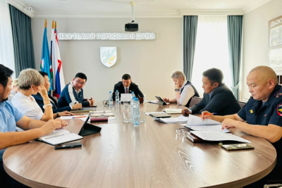 В Якутске обсудили ход исполнения муниципальных программ по профилактике правонарушений и развитию ТОС / ЯСИА   