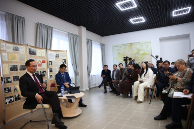 Айсен Николаев: Настало время повышать качество образования / ЯСИА   Республика Саха (Якутия)