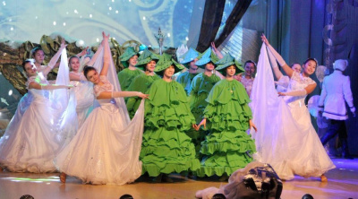 В Удачном не будет новогоднего салюта, а дети увидят сказочное представление /  Мирный  