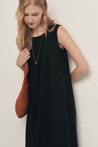 Платье миди льняное с округлым вырезом