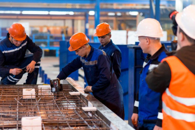 В 2023 году в нацпроект «Производительность труда» включат дополнительно семь организаций / Дьулустаан Сергеев   