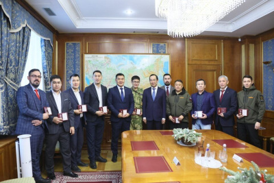 В День печати Айсен Николаев встретился с военными корреспондентами Якутии / ЯСИА Якутск Якутск Республика Саха (Якутия)