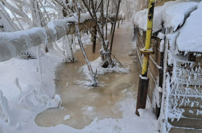 В Якутске сразу несколько домов затопило канализацией / Анна Лебединская Якутск Якутск Республика Саха (Якутия)