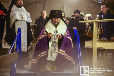В Якутии в пятидесятиградусные морозы начались Крещенские купания / Анна Лебединская   Республика Саха (Якутия)