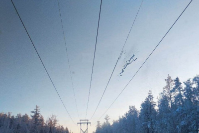 Энергетики Якутии очистят провода ЛЭП от наледи и снега / ЯСИА   