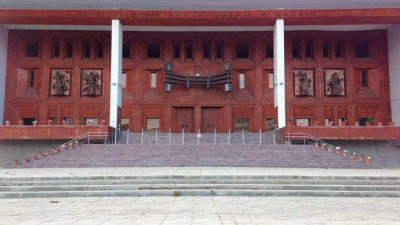 Театр оперы и балета Якутии вернет свой старый логотип / Айаал Аргунов   