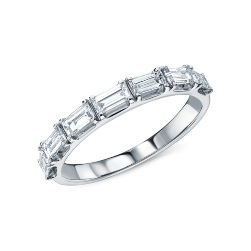 Золотое кольцо с бриллиантами выращенными