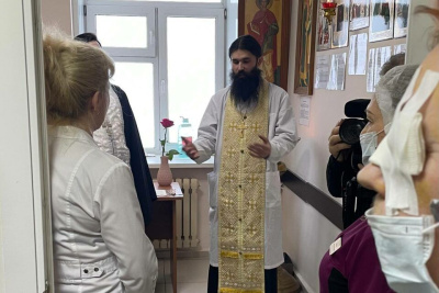 В Якутской республиканской офтальмологической больнице совершили молебен / Саина Титова   