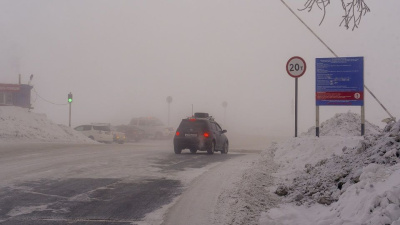 На ледовом автозимнике Якутск - Нижний Бестях увеличили грузоподъемность до 20 тонн / ЯСИА   