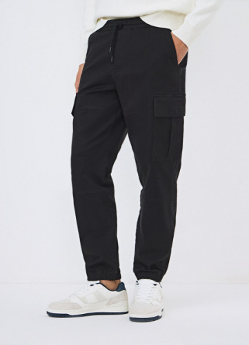 Джоггеры из твила, Черный