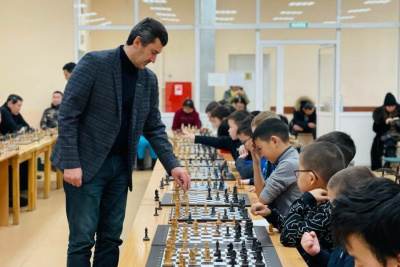 «Юные шахматисты Якутии могут добиться успехов»: Михаил Кобалия провел мастер-класс для детей / Мария Архипова   Республика Саха (Якутия)