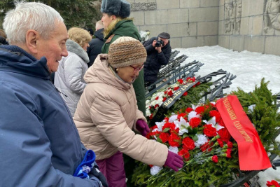На Пискаревском кладбище якутяне почтили память жертв блокады Ленинграда / ЯСИА   