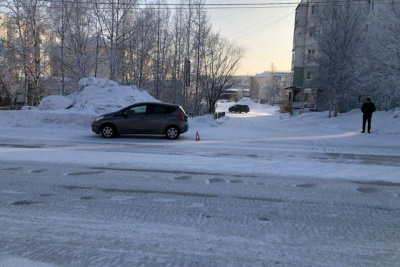 Пьяный пешеход получил серьезные травмы в результате наезда автомобиля в Нерюнгри / ЯСИА  Нерюнгринский Республика Саха (Якутия)