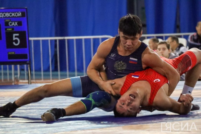 Более 130 юных борцов участвуют в первенстве Дальнего Востока в Якутске / Анастасия Филиппова Якутск Якутск Республика Саха (Якутия)