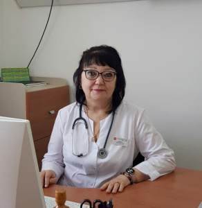 Инна Мулина — о звании заслуженного врача РФ: «Это признание труда всего нашего коллектива» / Дьулустаан Сергеев   