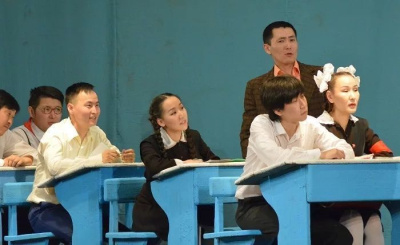 Театр юного зрителя Якутии откроет Год педагога и наставника спектаклем «Дивная пора» / Иванова Светлана   