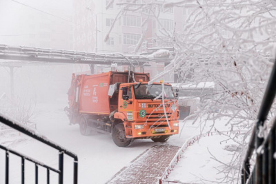 «Якутскэкосети»: как происходит вывоз мусора в сильные морозы / ЯСИА   