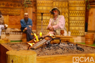 Инфографика ко Дню Олонхо: от первых записей до признания шедевром / Виктория Сергеева   