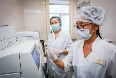 В Якутске лаборатория клинической микробиологии РБ № 2 расширила спектр исследований / ЯСИА Якутск Якутск Республика Саха (Якутия)