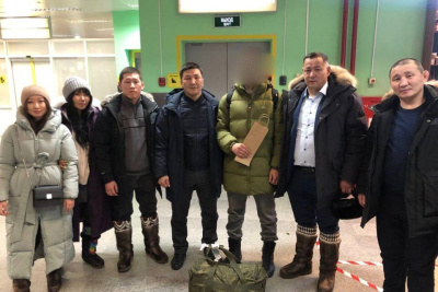 Участников СВО встретил в аэропорту министр спорта Якутии / ЯСИА   