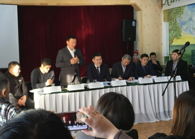 Отчет правительства начался в Мегино-Кангаласском районе / Иванова Светлана   