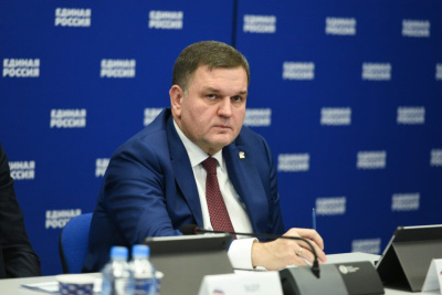 Эксперты говорят о возросшей поддержке ЕР на фоне гуманитарной миссии партии в Донбассе / ЯСИА   