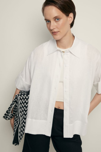 Блузка свободного кроя с добавлением льна