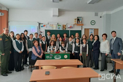 Первую «Парту Героя» открыли в одной из гимназий Якутска / Анна Лебединская Якутск Якутск Республика Саха (Якутия)