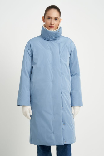 Пуховое пальто с переливающимся эффектом