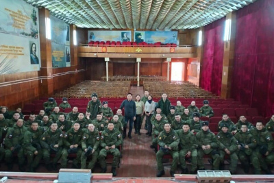 Якутян в войсковых частях и госпиталях посетили сотрудники Постпредства по ДФО / ЯСИА   