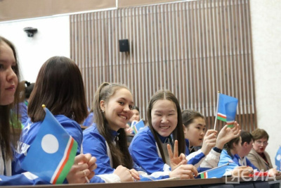 Леонид Спиридонов встретился со сборной Якутии на зимних играх "Дети Азии" в Кузбассе / Анастасия Филиппова   