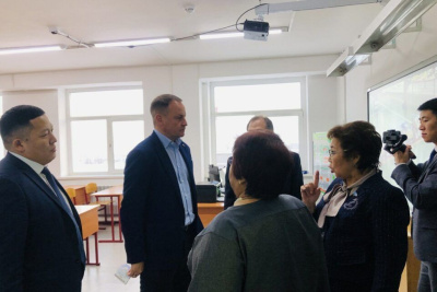 ЕР: «Депутатам необходимо жестче контролировать реализацию программы капремонта школ» / ЯСИА   