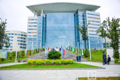 Госслужащие Дальнего Востока смогут повысить квалификацию в ДВФУ по работе в соцсетях / ЯСИА   