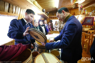 Петр Максимов: «Предприниматели-мастера народных промыслов достойны большого уважения» / Саина Титова   