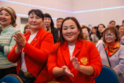 Степанида Артахинова назначена начальником сборной Якутии по стрельбе из лука / Дьулустаан Сергеев   