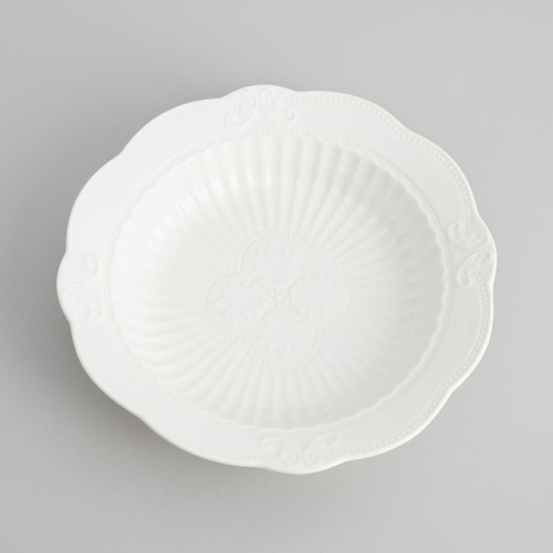 Тарелка Emboss White II