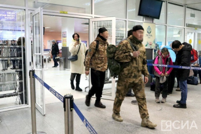 Четверо военнослужащих прибыли в Якутию в отпуск из зоны СВО / ЯСИА   