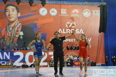 Якутянка Александра Копылова стала первой победительницей международного турнира Романа Дмитриева / Дьулустаан Сергеев   