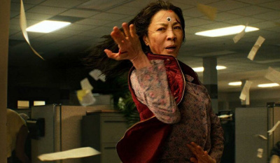 Фантастическая драма «Все везде и сразу» получила «Оскар» за лучший фильм / ЯСИА   