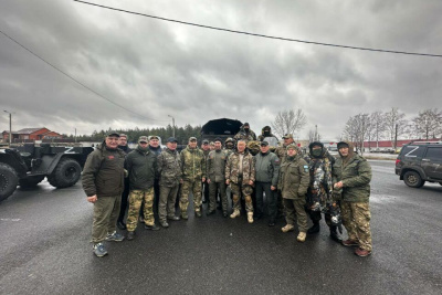 Айсен Николаев передал военную технику бойцам из Якутии в зоне спецоперации / ЯСИА   