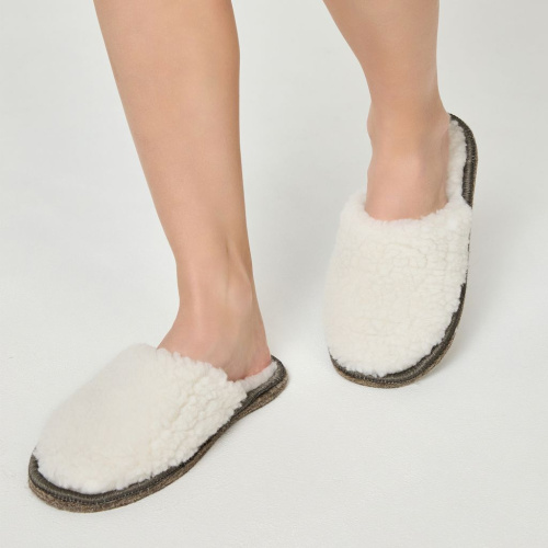 Тапочки шерстяные белые