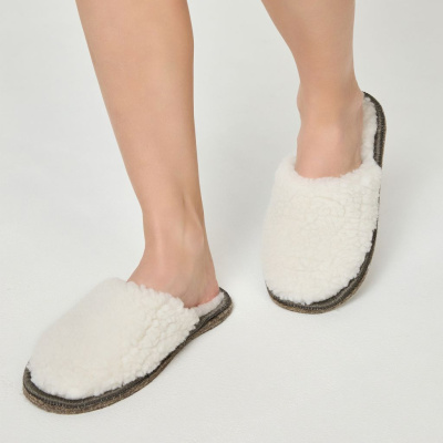 Тапочки шерстяные белые