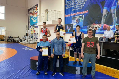 Сборная Якутии завоевала первое место на первенстве России по греко-римской борьбе / Дьулустаан Сергеев   