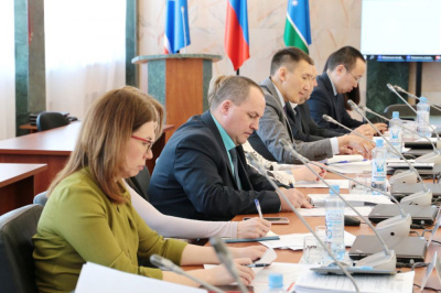 Общество настроено на развитие /    