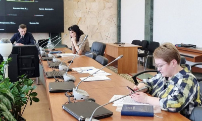 В соответствие с законодательством /    