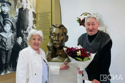 Бюст основоположника якутской литературы Алексея Кулаковского установили в Якутске / Мария Архипова Якутск Якутск Республика Саха (Якутия)