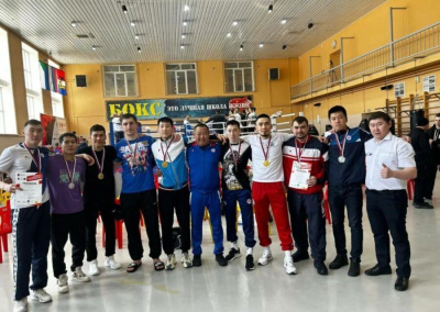 Четверо якутян стали чемпионами Дальнего Востока по кикбоксингу / Дьулустаан Сергеев   